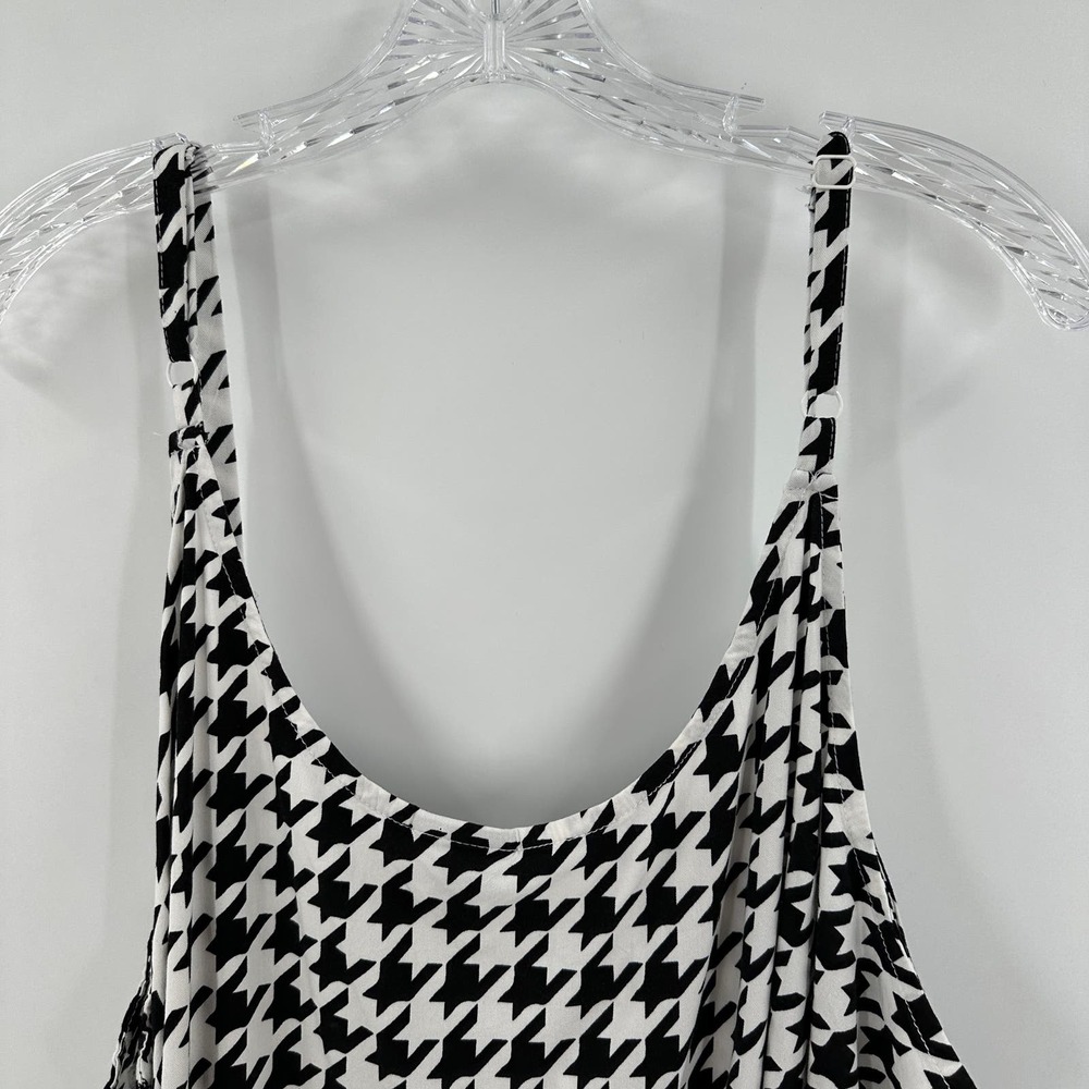 Women's Black and White Houndstooth Top - Picture 9 of 12
